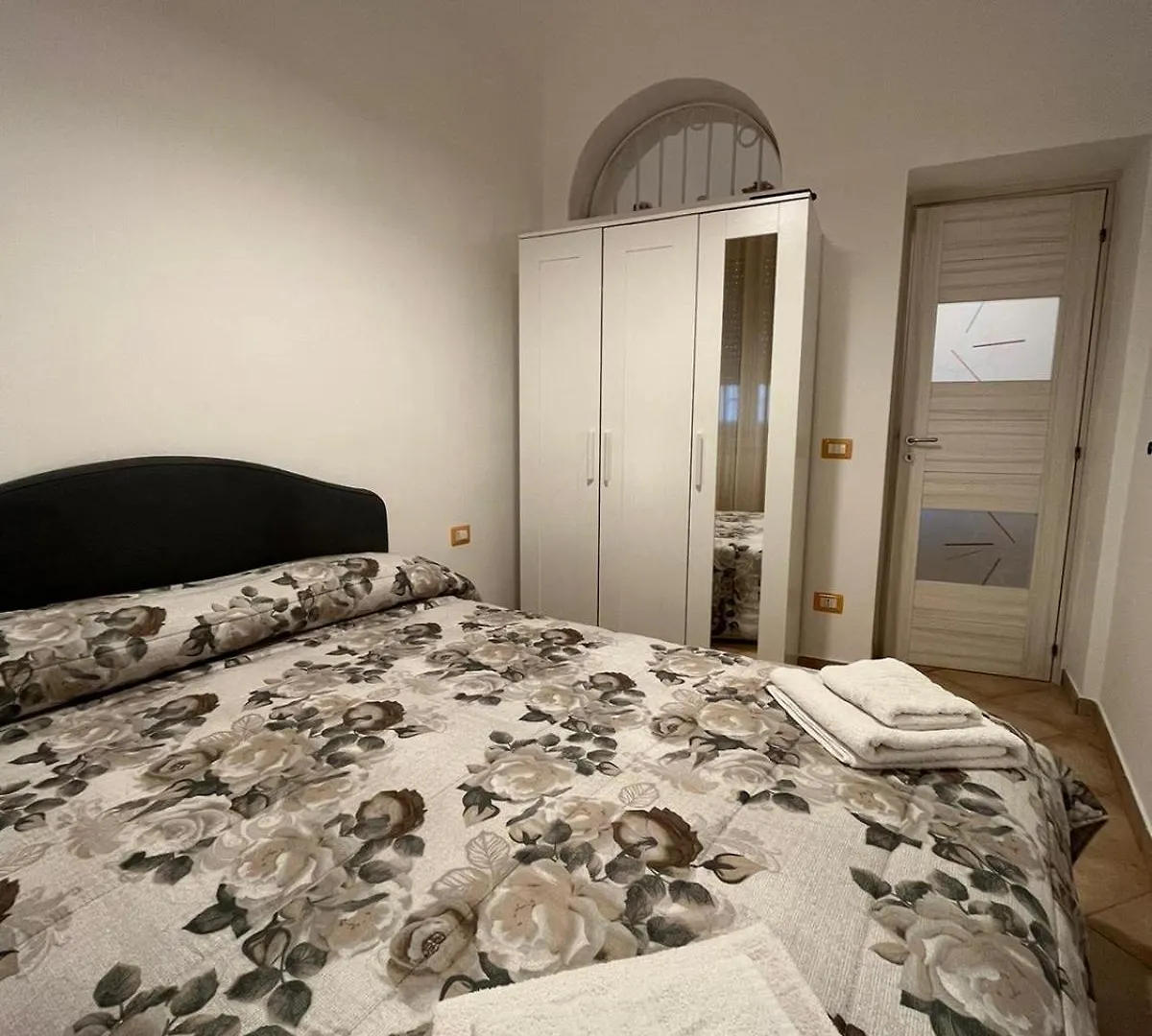Apartment Moka Holiday Neapel Italien