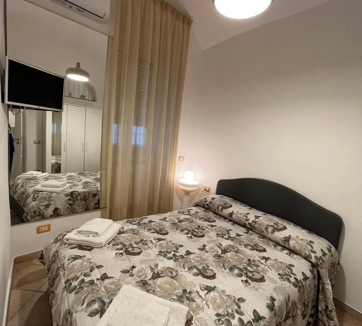 Moka Holiday نابولي شقة